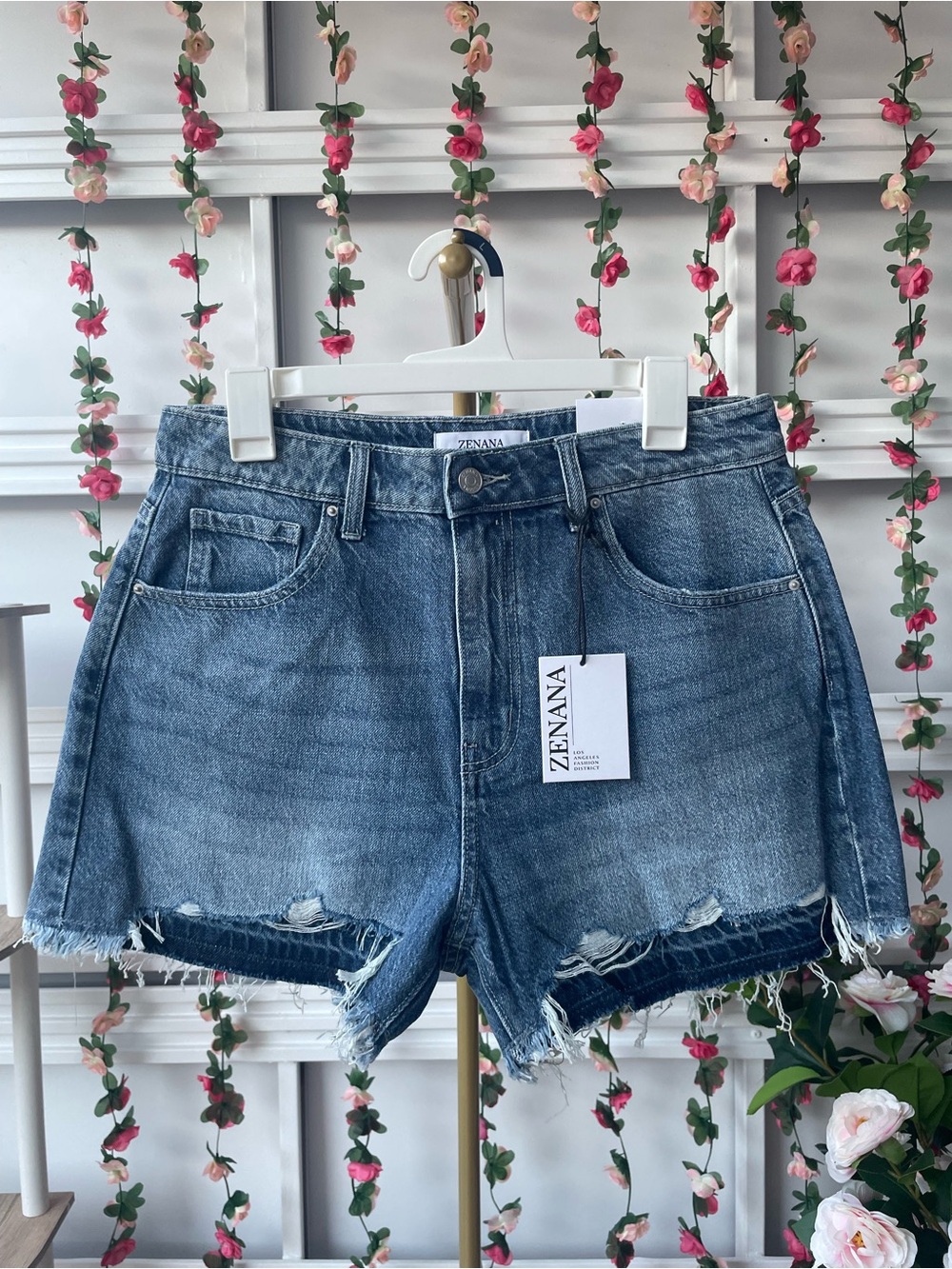 Zenana Outfitters Medium Blue Distressed Frayed-Hem Denim Shorts